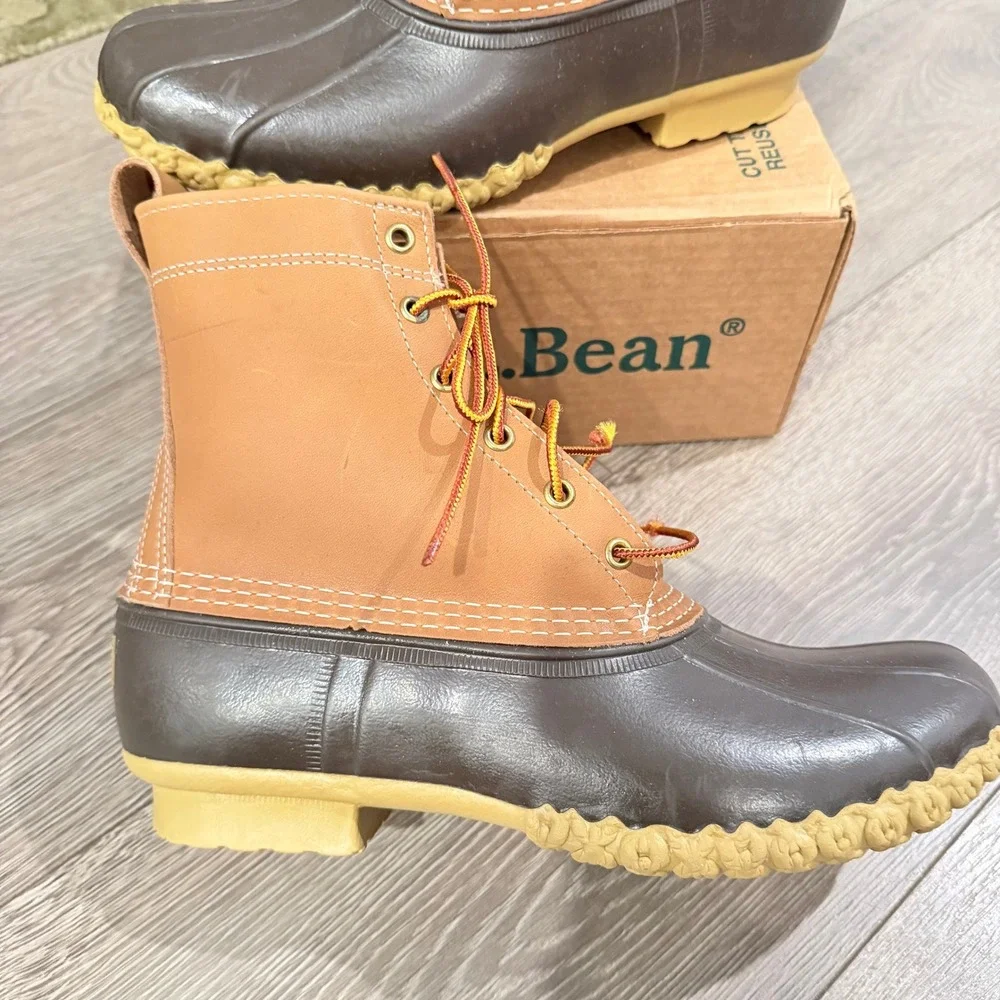 NIB LL Bean Mens 8